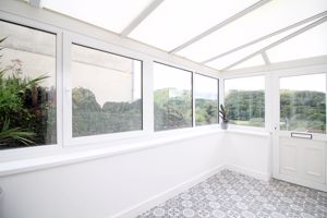Side Conservatory- click for photo gallery